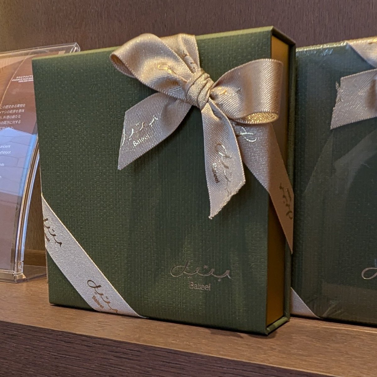 万博でいただくデーツ、日本で成城石井とかネット通販で買えるやつと