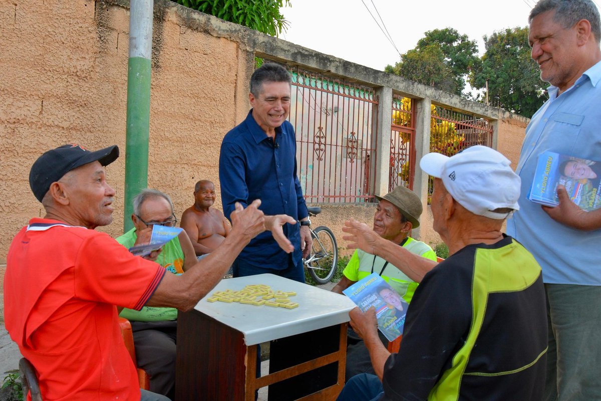 Ylidio_Abreu's tweet photo. En Carabobo todos somos ciudadanos de primera, por eso estamos recorriendo las 38 parroquias del estado, en esta oportunidad estuvimos en la parroquia Guacara.
#Plan38 #CaraboboEsLaRazon https://t.co/uUuAaCpl78