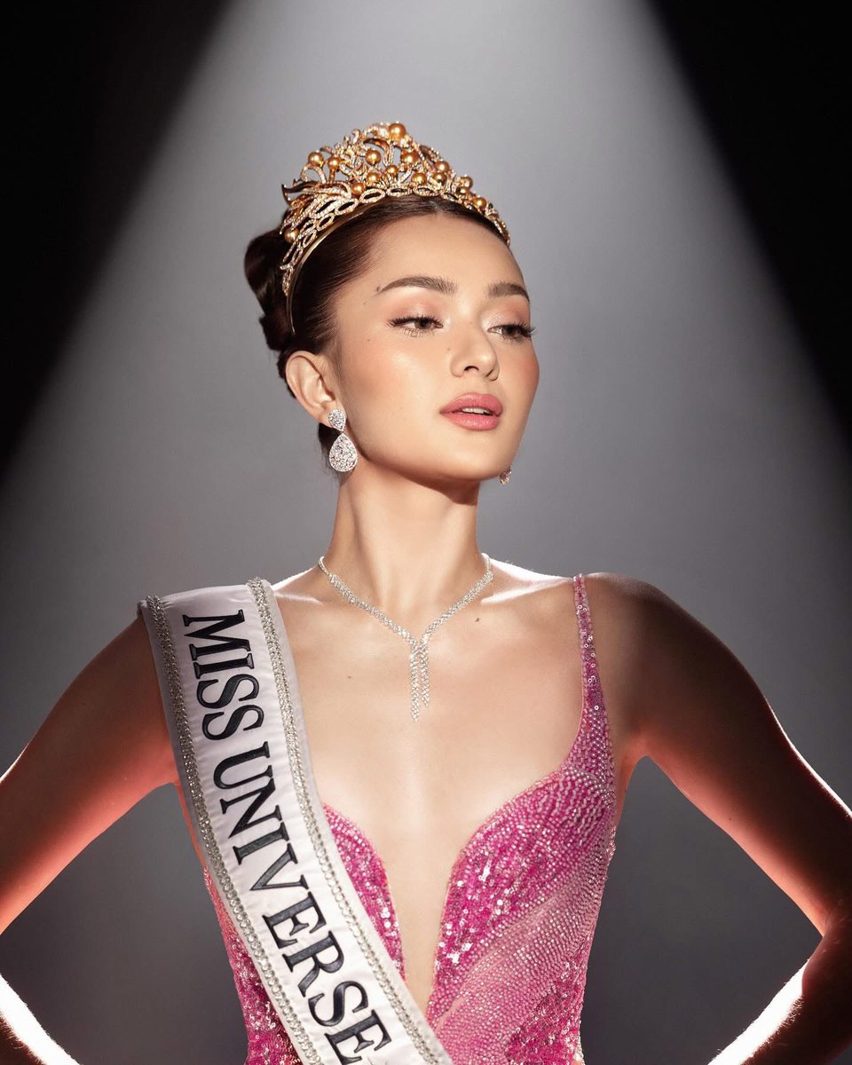 PageantPH's tweet image. Repost : Part I of Official First Portraits as Miss Universe Philippines 2025 🩷

📸By @sevenbarretto

Hair &amp;amp; Make up by renzpangilinan &amp;amp; mickeysee 
In valtaguba styled by pattyyap 

#MissUniverse2025
#74thMissUniverse
#MissUniversePhilippines2025