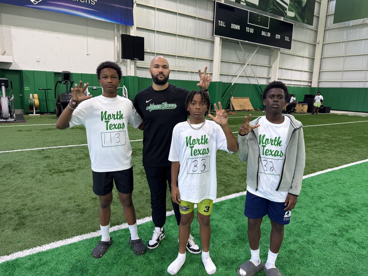 treydicksonn1's tweet image. Had at good time at the @MeanGreenFB camp yesterday 🦅 @Coach_DeGar @Marchen44 @PrepRedzoneTX @PrepRedzoneNext @Rivals @IC_PioneersFB @247Sports @QBHitList