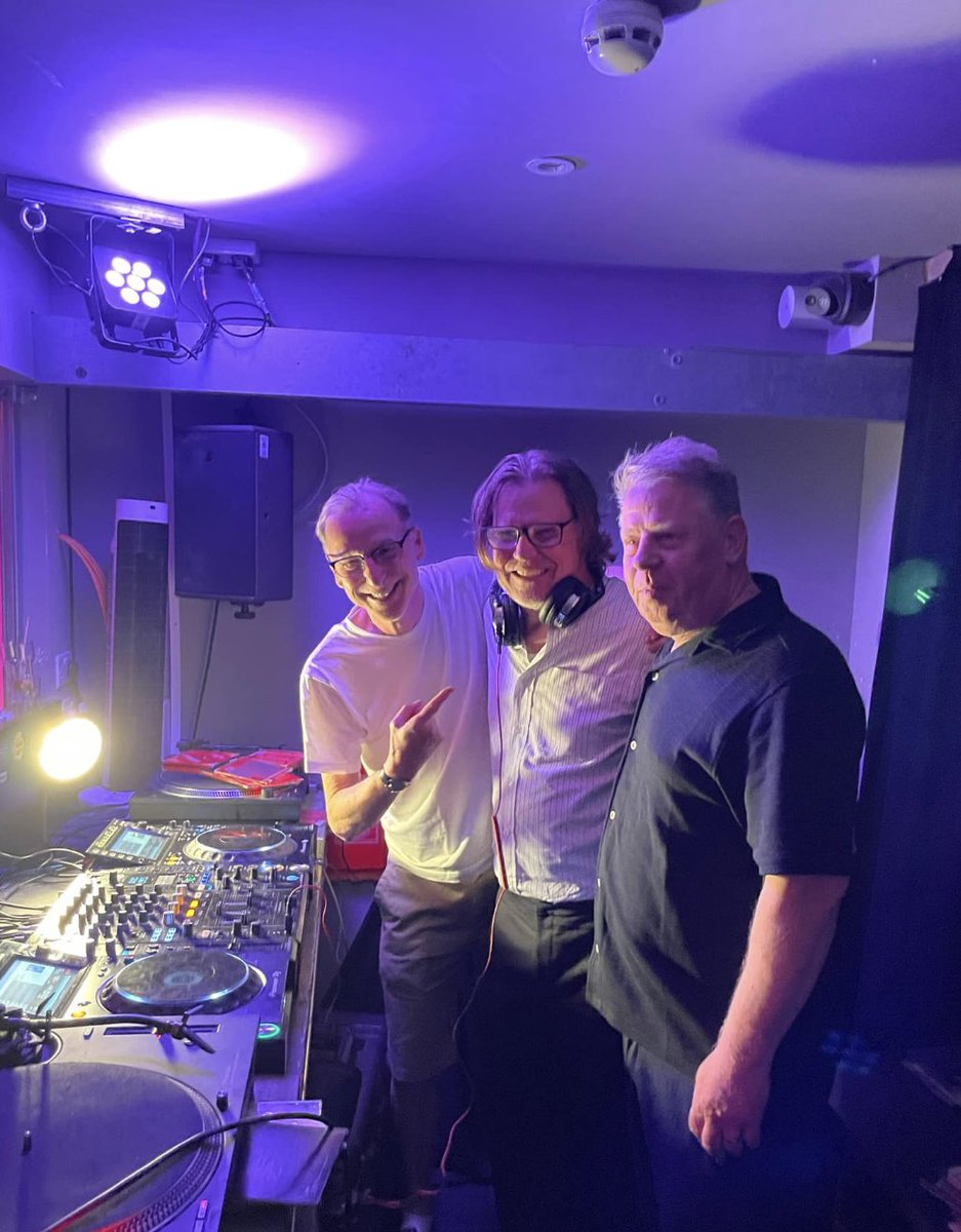 Gary Crowley (@crowleyonair) on Twitter photo Still buzzin’ from our Lost 80s Do <a href="/thesocial/">The Social</a> yesterday with Robert & Stu alongside.
Thrilled to hear that we’ve already sold half of the tickets for our Summer Shindig on Sat July 19th with Nicki Donohoe guesting.
If you’ve never been why not join us?
wegottickets.com/event/657502 Still buzzin’ from our Lost 80s Do <a href="/thesocial/">The Social</a> yesterday with Robert & Stu alongside.
Thrilled to hear that we’ve already sold half of the tickets for our Summer Shindig on Sat July 19th with Nicki Donohoe guesting.
If you’ve never been why not join us?
wegottickets.com/event/657502