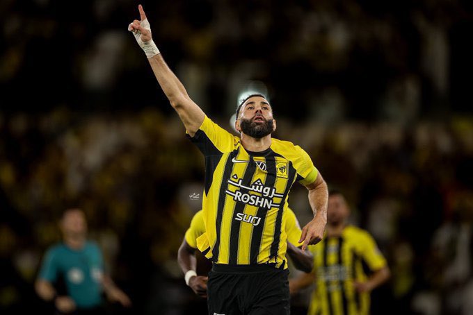 جمهور #الاتحاد ابغى هذي التغريده مليونيه نبغى كل اتحادي 1000 متابع مهي صعبه..!؟

رتويت + نتابع بعض من الرتويت أسهل✅.: