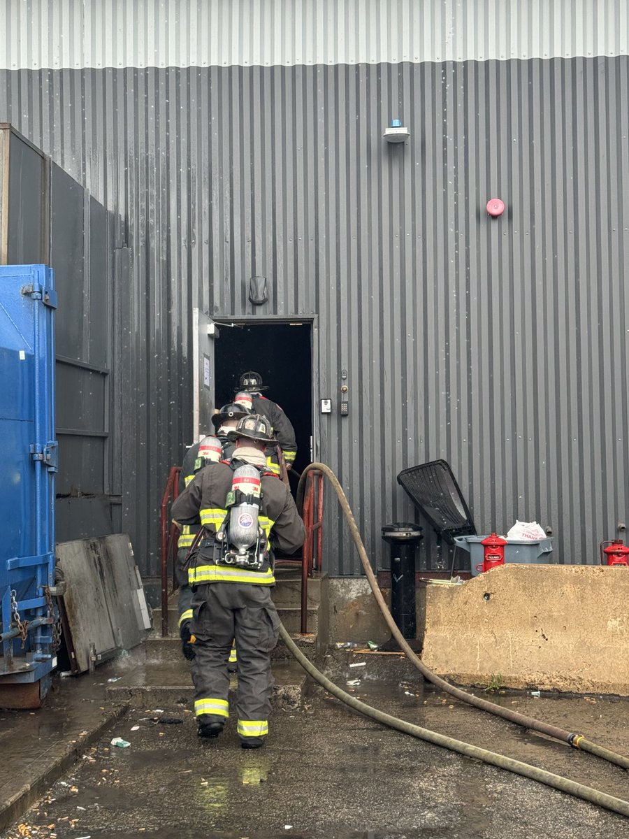 Boston Fire Dept. tweet media