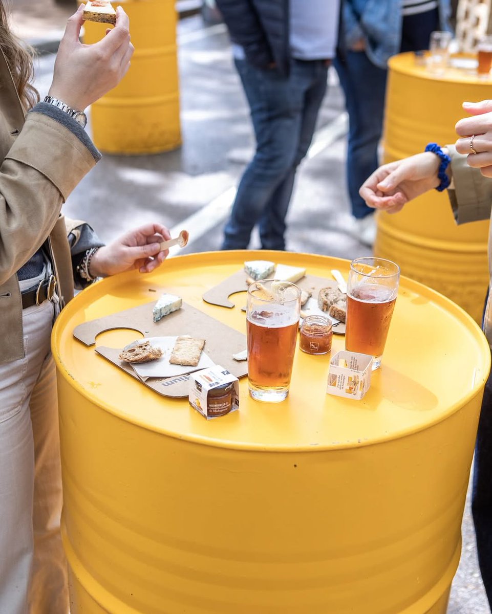 LactiumVic's tweet image. Resum del que ha estat aquest matí Lactium!

Hem pogut gaudir de tastos de formatges artesans, activitats per a tota la família i un ambient molt acollidor 🧀💛

Amb el suport de @somgastronomia

#lactium #lactiumvic #vic #osona #formatge #formatgeartesà #pastísdeformatge