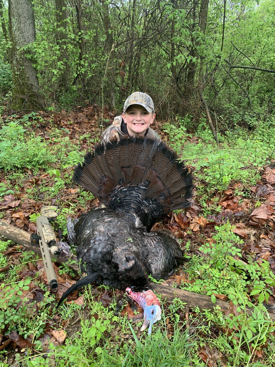 2000Helmick's tweet image. My Boy got it done. 10 3/8 inch beard and 1 3/8 spurs!! Proud Dad moment!