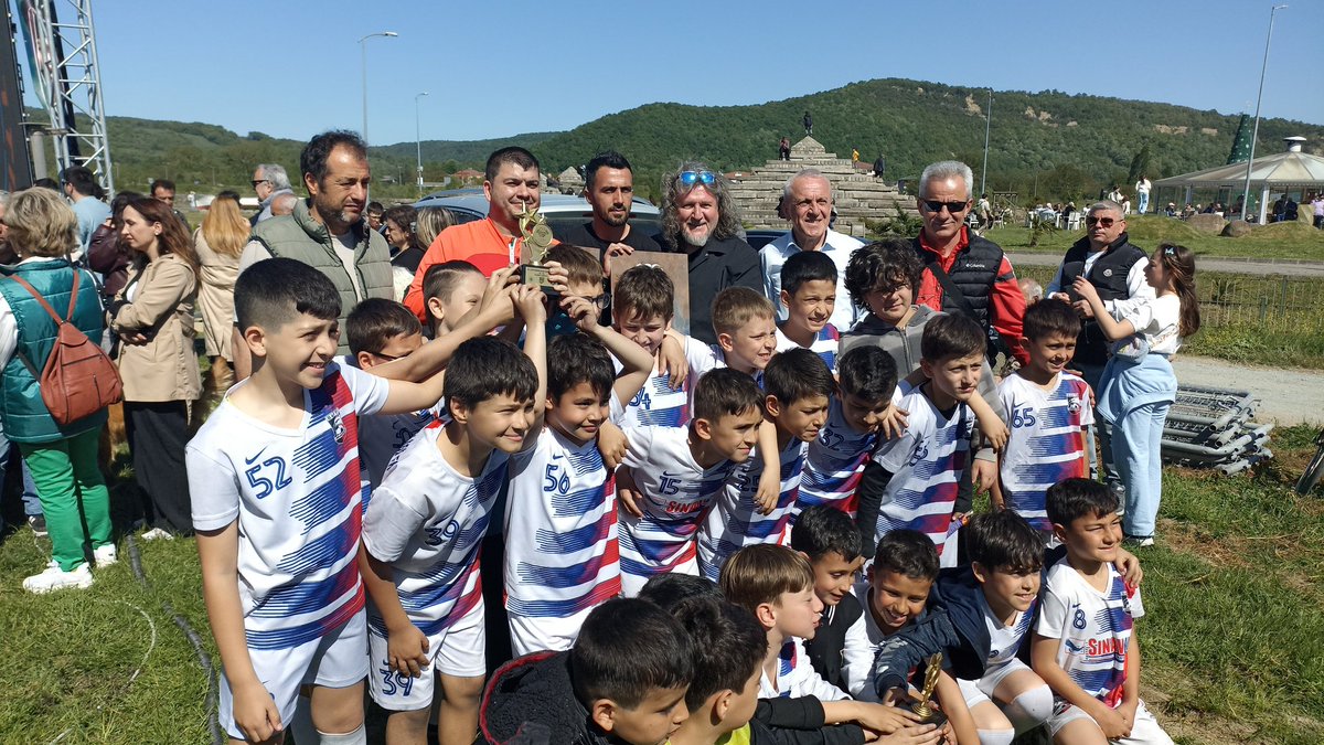 Bazı duygular anlatılmaz, kazanılır. 💪👏👏👏#BartınGençlerbirliği