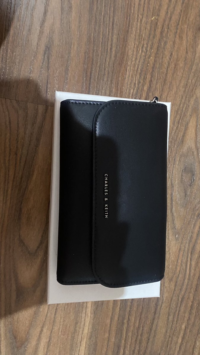 ttreajooo's tweet photo. [ HELP RT ] 🦋

⭑.ᐟ WTS Prelove long wallet cnk 

ִֶָ࣪☾. Ready ina (Dom Bandung) 

ִֶָ࣪☾. baru 1x pake 

ִֶָ࣪☾. 100% Ori (beli langsung di 23 Paskal, Desember 2024) 

ִֶָ࣪☾. Take 550k (negoable) 

ִֶָ࣪☾. Available only 1pcs

𓇼 ⋆.˚ 𓆉 Minat ? DM yaa 𓆝 𓆡⋆.˚ 𓇼 https://t.co/7uyHnx25q5
