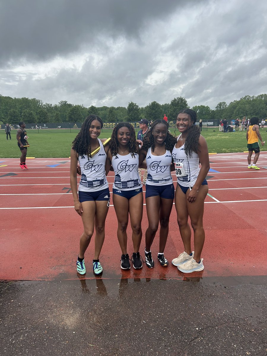 Points on the board! Our 4x100 places 6th overall, breaking their own school record!