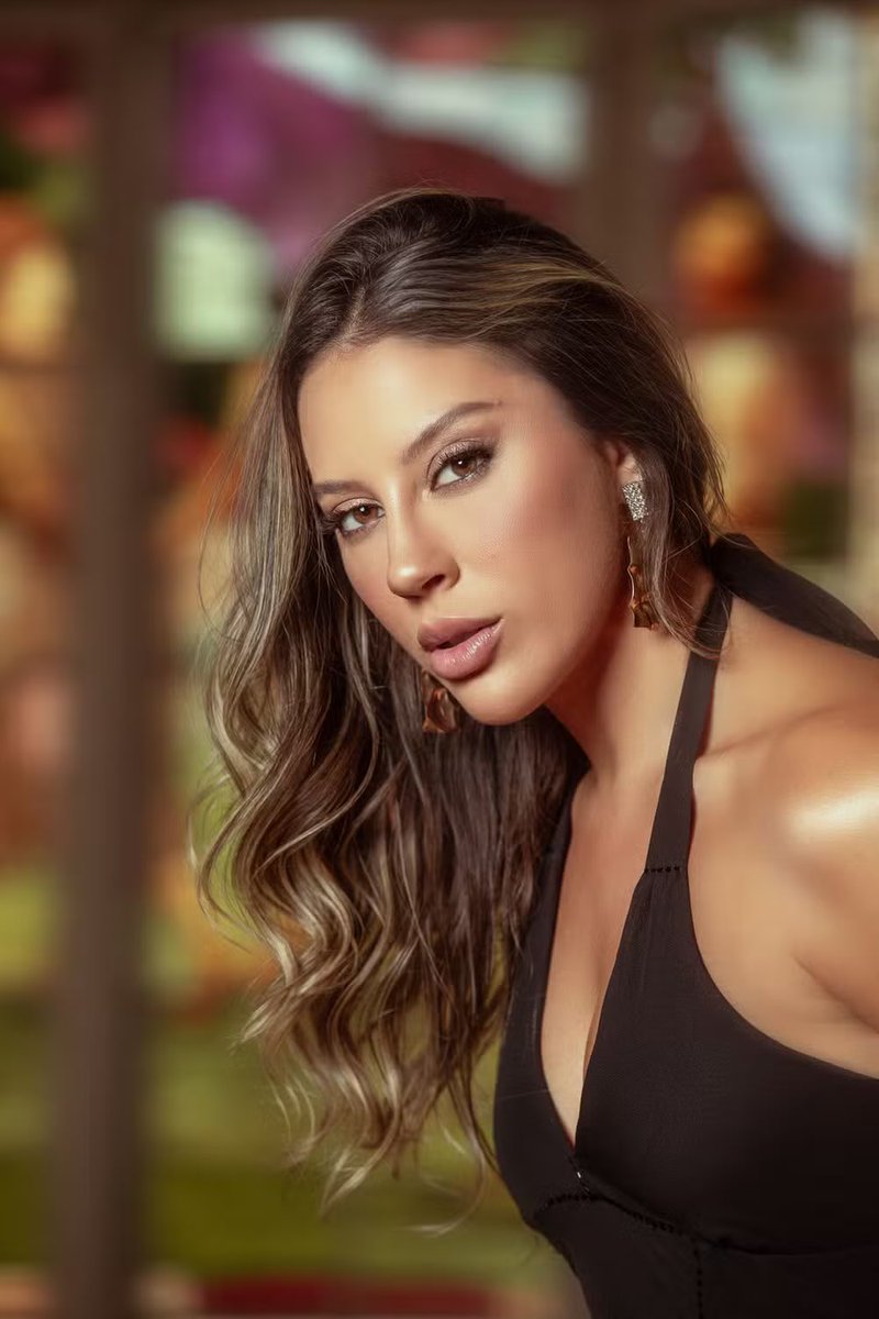 herminhou's tweet image. tag de hoje 
RENATA NO DOMINGAO