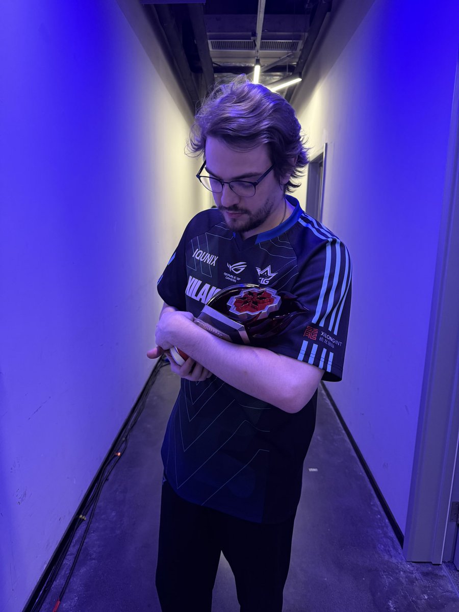 XLG hvoya tweet media