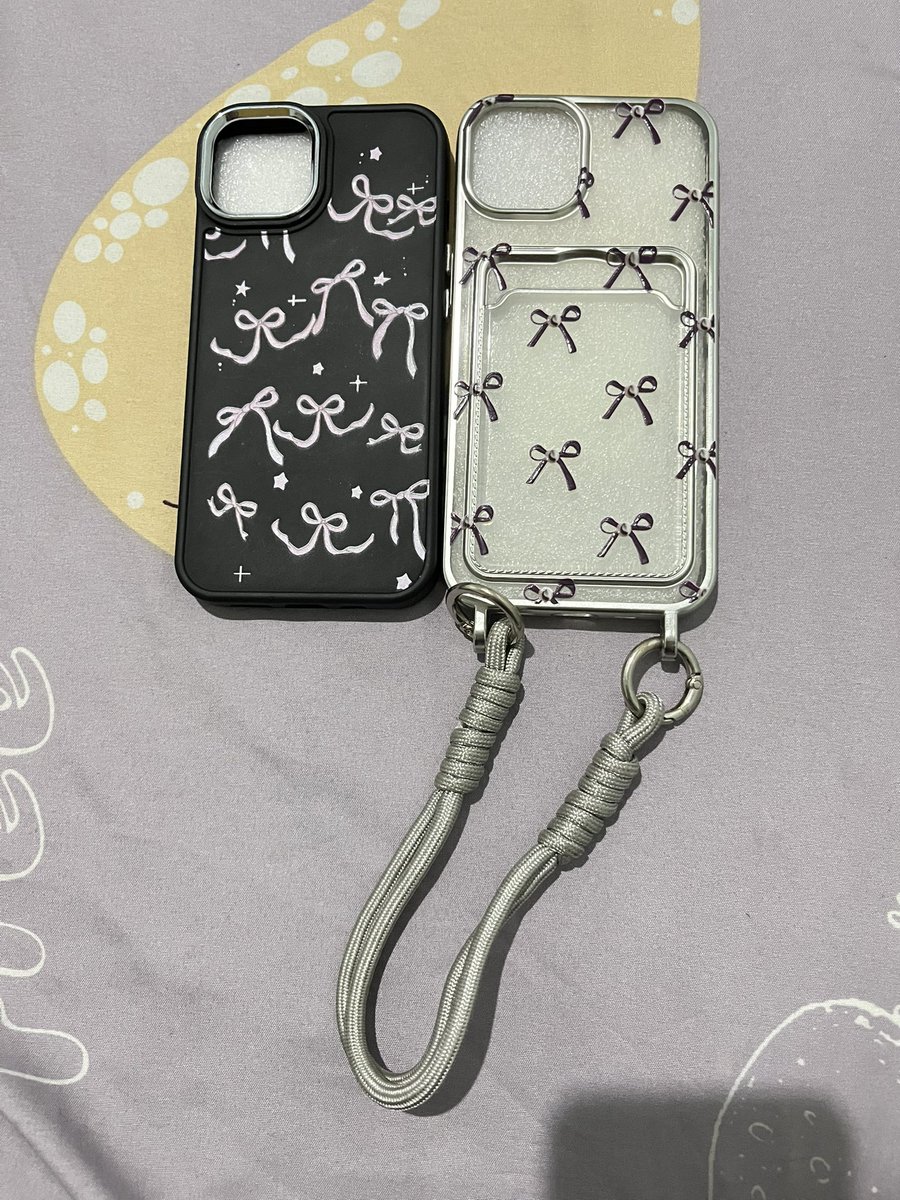 notluvley's tweet photo. ada yang mau gaa casing 12 ribuan ajaa udh ga dipake lagi sama aku 😁

buat iphone 13 yaa 🙌🏻 https://t.co/Za4iS6RoOb