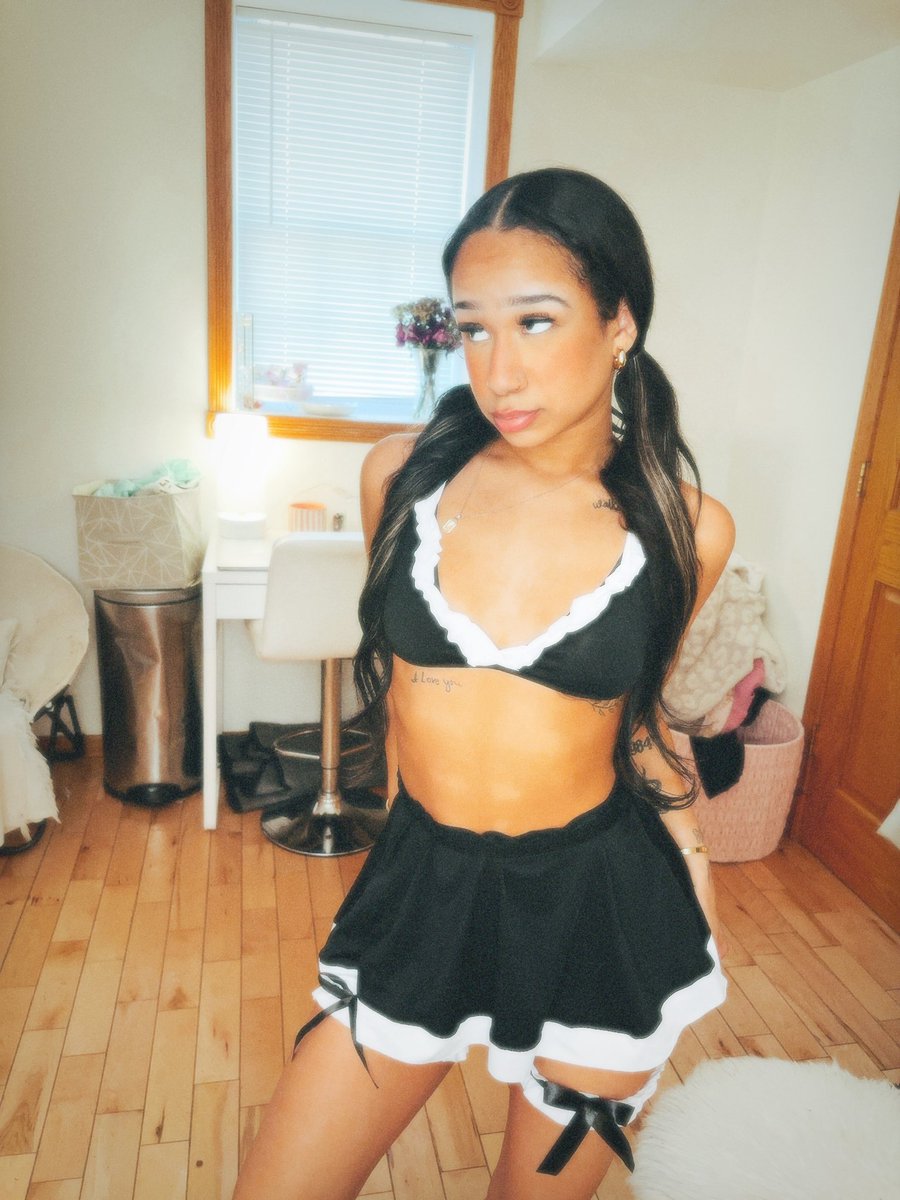 lillirae00's tweet photo. good morning daddies. click the link 🤗🤗🤗 https://t.co/Z6pNLTE5yI https://t.co/vhsGaWkb9P