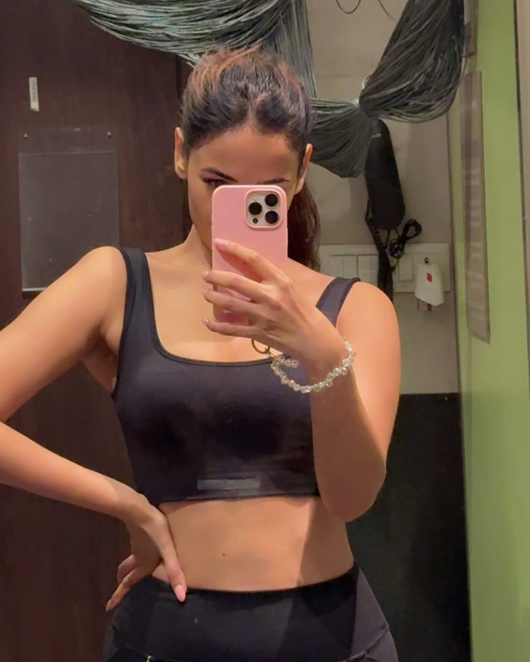 GqHVTJCbQAANiCY?format=jpg&name=large