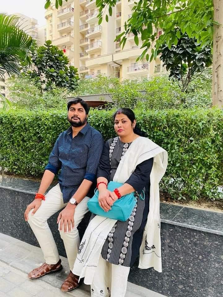 श्री <a href="/SandeepGiri_BJP/">संदीप गिरि भारद्वाज</a> को शादी की सालगिरह की ढेर सारी शुभकामनाएं! माँ विंध्यवासिनी की कृपा आप दोनों पर सदा बनी रहे।....