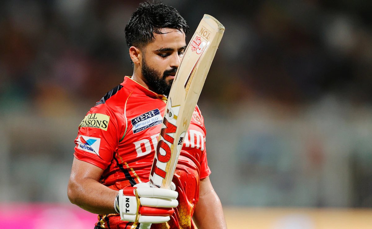 Adityakrsaha's tweet image. PBKS deserves huge credit for retaining a young uncapped player like Prabhsimran before the mega-auction @ 4 Cr. 🫡 🫡

He always had the potential, but wasn&apos;t this consistent before. 🔥