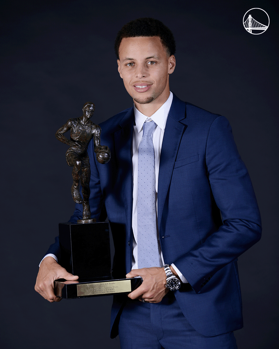 10 years ago today, Stephen Curry won his first NBA MVP 🏆