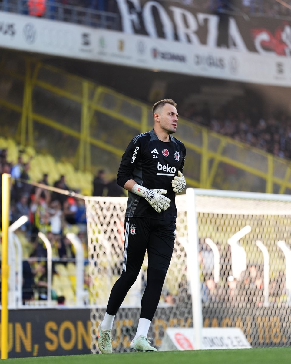 Maç öncesi ısınmadayız. 🦅 

#FBvBJK