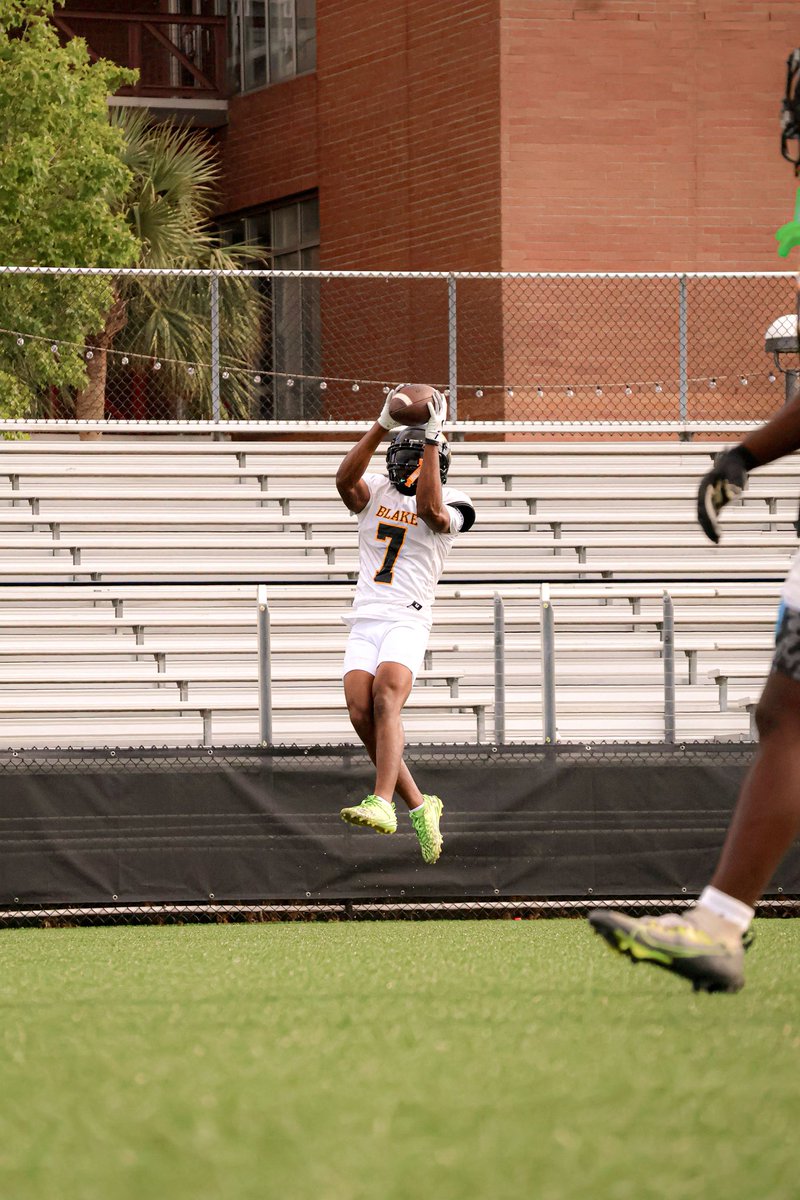 9wayys_oe's tweet image. Great first week spring back at it tomorrow!
@CoachXavierBHS
@BlakeJacketsFB
@JohnGarcia_Jr @Rivals @On3Recruits @On3sports @ChadSimmons_ @n_parrott478
@BigCountyPreps1