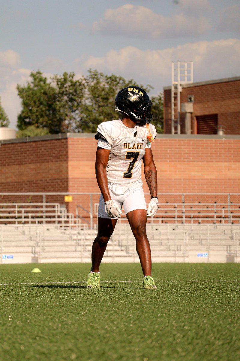 9wayys_oe's tweet image. Great first week spring back at it tomorrow!
@CoachXavierBHS
@BlakeJacketsFB
@JohnGarcia_Jr @Rivals @On3Recruits @On3sports @ChadSimmons_ @n_parrott478
@BigCountyPreps1