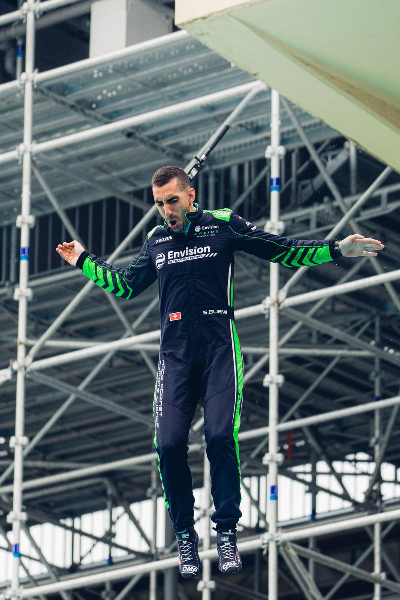 sniffermedia (@sniffermedia) on Twitter photo Going....Going....Gone! <a href="/Sebastien_buemi/">Sébastien Buemi</a> and a nice High-Dive Thrive for the 3 Times Monaco EPrix winner! 🏊♂️🩲🥽#FormulaE <a href="/Spacesuit_Media/">Spacesuit Media</a> Going....Going....Gone! <a href="/Sebastien_buemi/">Sébastien Buemi</a> and a nice High-Dive Thrive for the 3 Times Monaco EPrix winner! 🏊♂️🩲🥽#FormulaE <a href="/Spacesuit_Media/">Spacesuit Media</a>