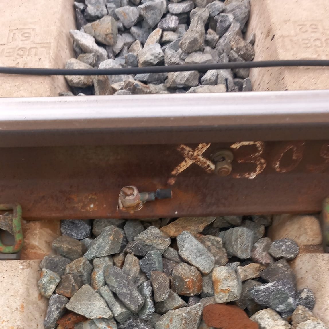 Debido a la incidencia en los circuitos de vía provocados por el robo de cable en el tramo entre Mora y Orgaz, los trenes Madrid-Sevilla y Sevilla-Madrid experimentan retrasos considerables al no poder circular a su velocidad habitual.

Ya trabajamos para reparar la incidencia.