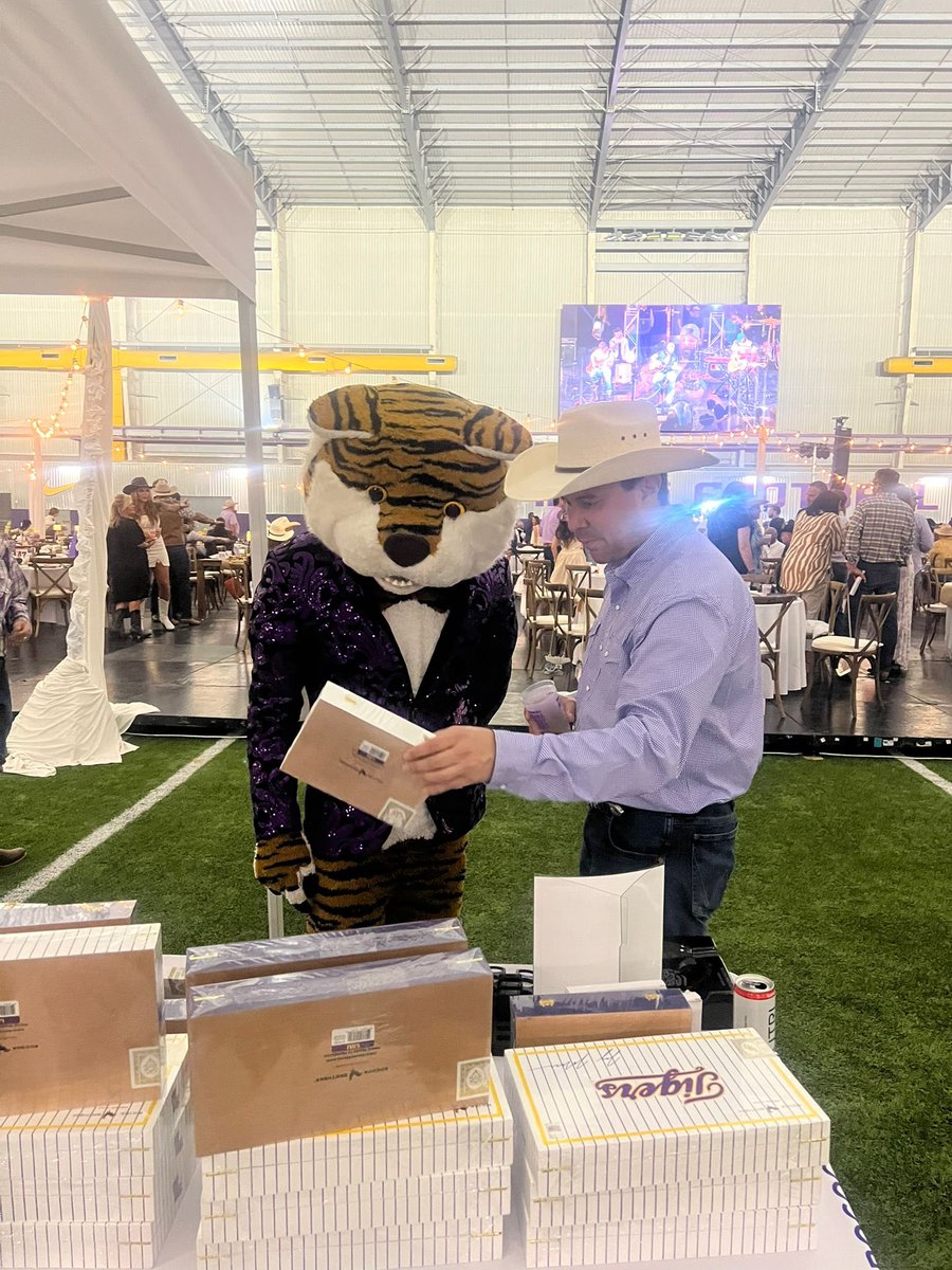 Bocock Brothers Premium Cigars tweet media