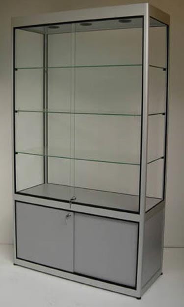 FrenchExpat1's tweet image. Petit rappel pour les bordelais qui s’enflamment. Votre armoire à trophées ⬇️ #UBBST