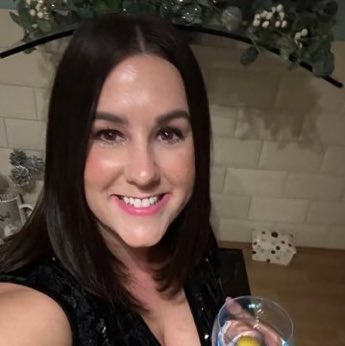 Neccccy's tweet image. Thumbs up if you think Lucy Connolly should be out of prison and Lucy Powell should be in?