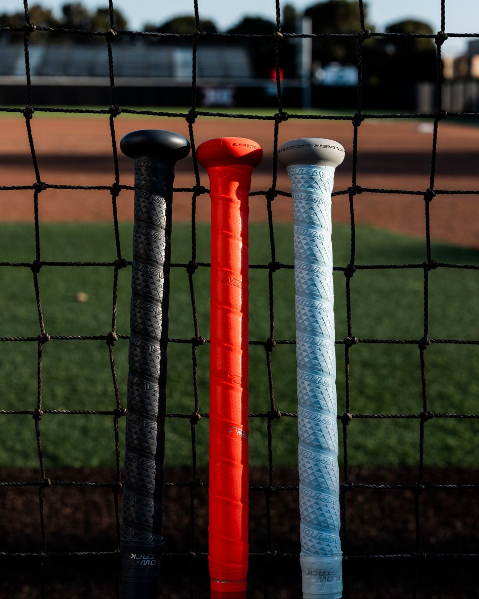 Easton Fastpitch (@eastonfastpitch) on Twitter photo Mind if we drop a new bat? 👀
#GottaBeTheGhost Mind if we drop a new bat? 👀
#GottaBeTheGhost