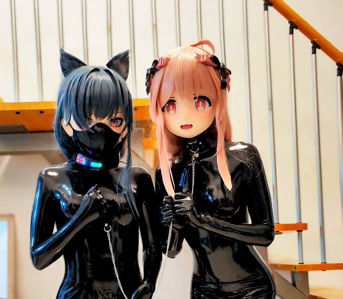 路边捡到母狗了😋当然要带回家狠狠调教😋
真寻：<a href="/yuzicyan/">芋子</a>
#kigurumi