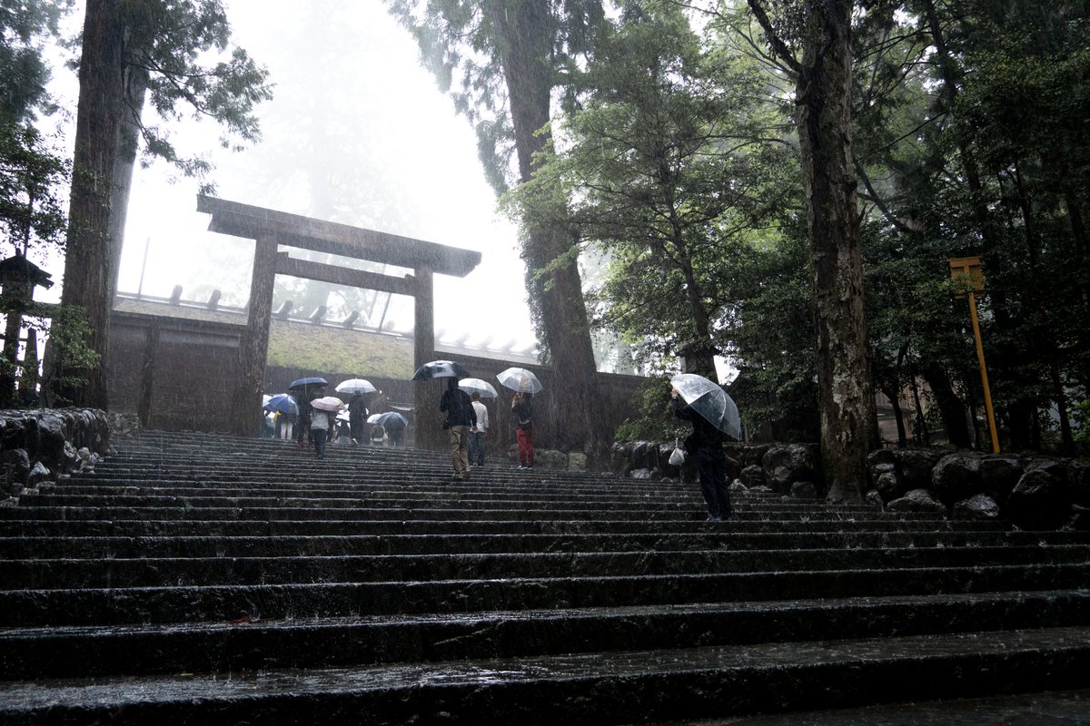 大雨の伊勢神宮
#ファインダー越しの世界 #キリトリセカイ #カメラ好きな人と繋がりたい #写真好きな人と繋がりたい