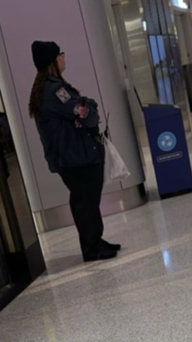 kdtechnj's tweet photo. @TomGolembeski @GovMurphy @EWRairport @SecDuffy @PHLAirport That’s private security, not TSA. Note: this is after the TSA checkpoint within the gate area of the terminal. https://t.co/m6tocouzrz