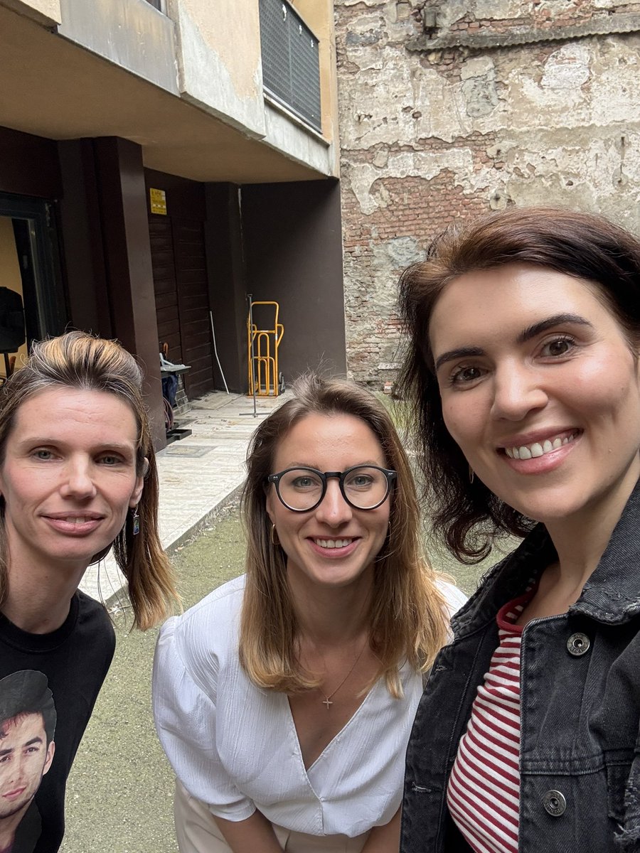 Oggi a Milano si è svolto il festival “Zona di Libertà” – un festival e una piattaforma nata per sostenere le famiglie dei prigionieri politici russi. Tra gli interventi in videocollegamento, hanno parlato anche i familiari dei prigionieri politici.

Ad esempio, la madre di