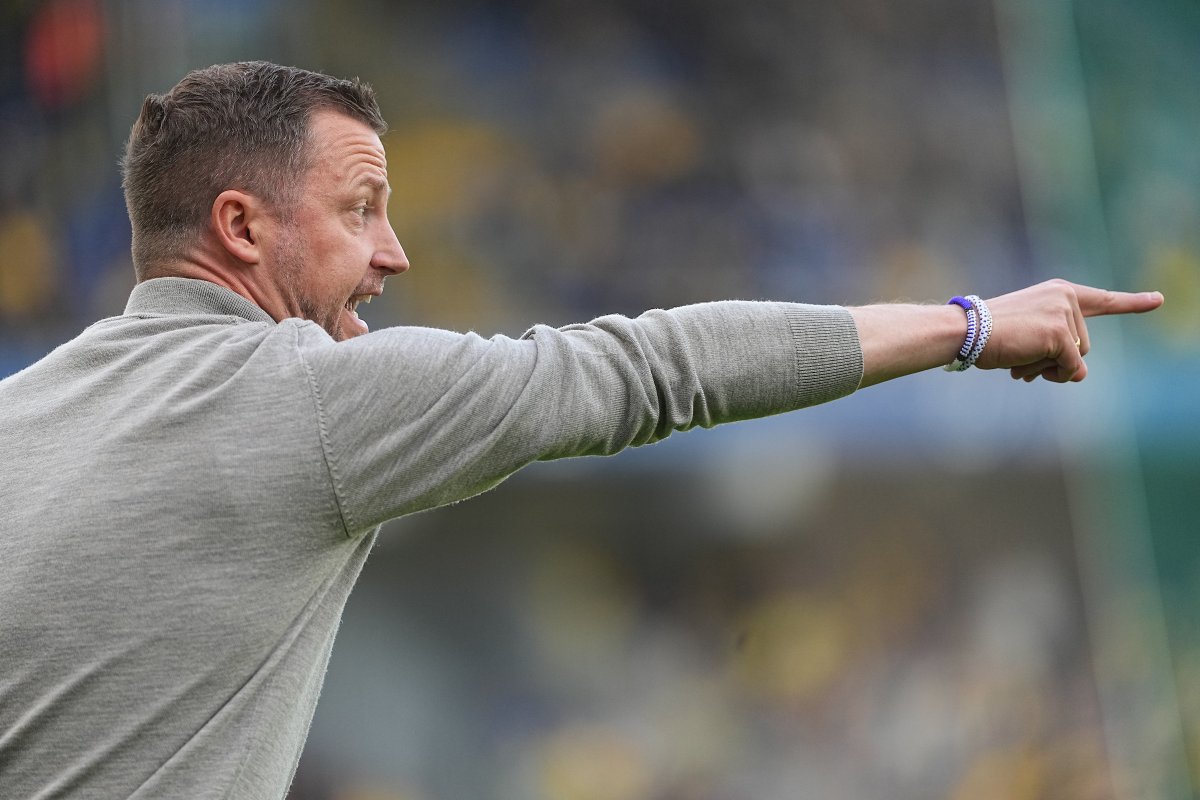 F.C. København LIVE! (@fckobenhavnlive) on Twitter photo "Der er tre point lige der!" 
#biffck | #fcklive "Der er tre point lige der!" 
#biffck | #fcklive