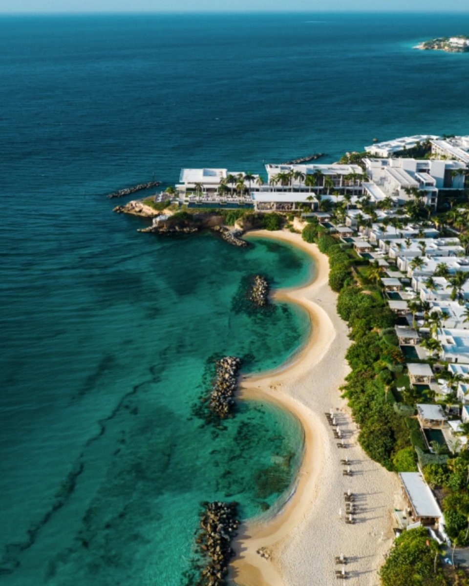 Soft white sands, swaying palm trees, and crystal blue waters that stretch as far as the eye can see. Anguilla's beauty speaks for itself.

#FSAnguilla #DiscoverAnguilla  

📷 @hbstanco