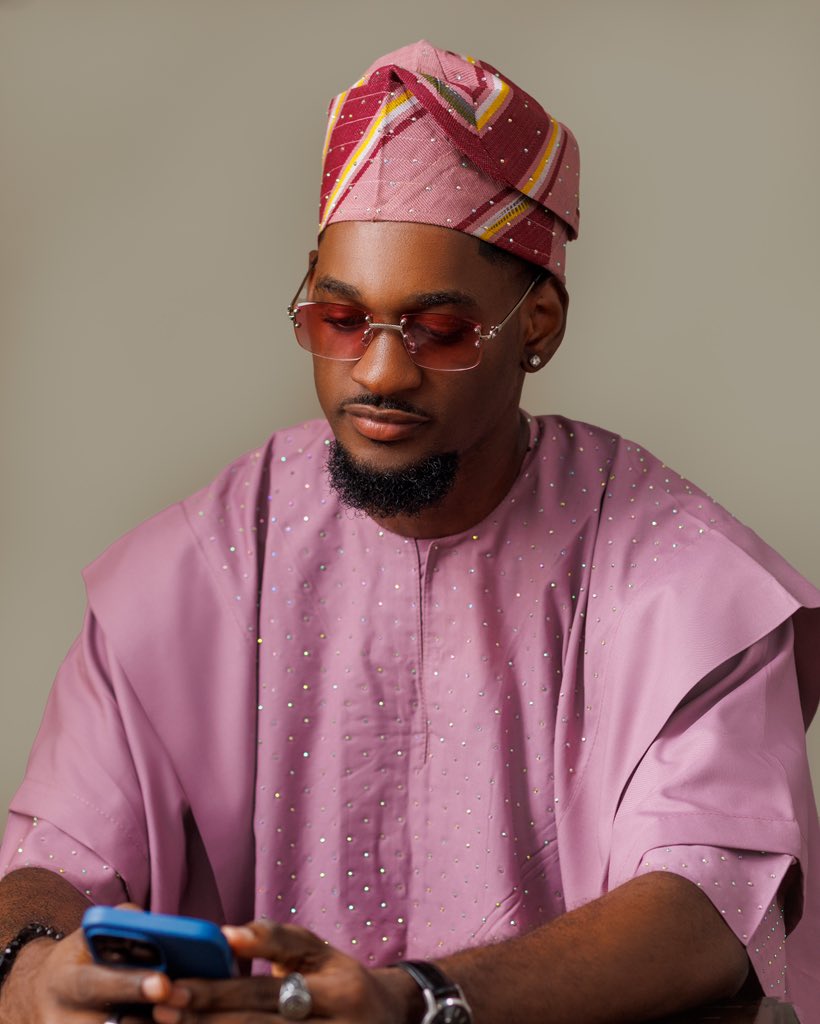 iam_topherJ's tweet image. 