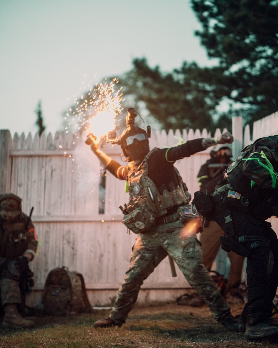 Second time shooting airsoft events — this time embedded as ‘Press’ for the Benghazi Challenge at Cousins Paintball, Long Island.
From smoke grenades to tracer rounds, it was chaos in the best way.
First pic is me — behind the camera.
#AirsoftPhotography #furryphotographer