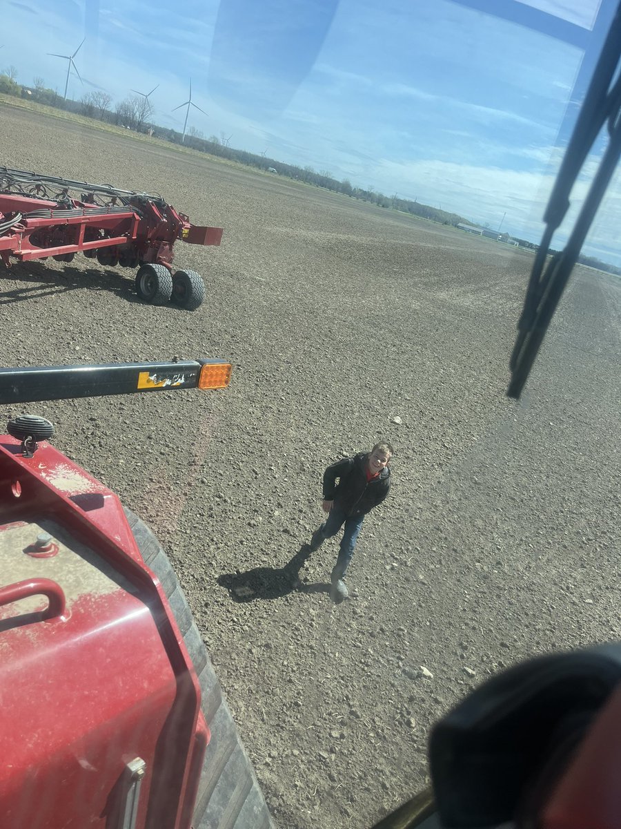 Co pilot is getting a lot more helpful as he gets older!!! Love case planter closing discs except for when small stones manage to wedge between and cause them to drag 🤬
