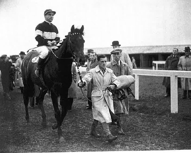 Mike Wass (@mikewass2) on Twitter photo OTD 1950 Gordon Richards achieved his 4,000th success when the Noel Murless-trained Abernant won the Lubbock Sprint Stakes <a href="/Sandownpark/">Sandown Park</a>. First English jockey to ride 4,000 winners & it was the day before Gordon's 46th birthday. π#RacingMemories OTD 1950 Gordon Richards achieved his 4,000th success when the Noel Murless-trained Abernant won the Lubbock Sprint Stakes <a href="/Sandownpark/">Sandown Park</a>. First English jockey to ride 4,000 winners & it was the day before Gordon's 46th birthday. π#RacingMemories