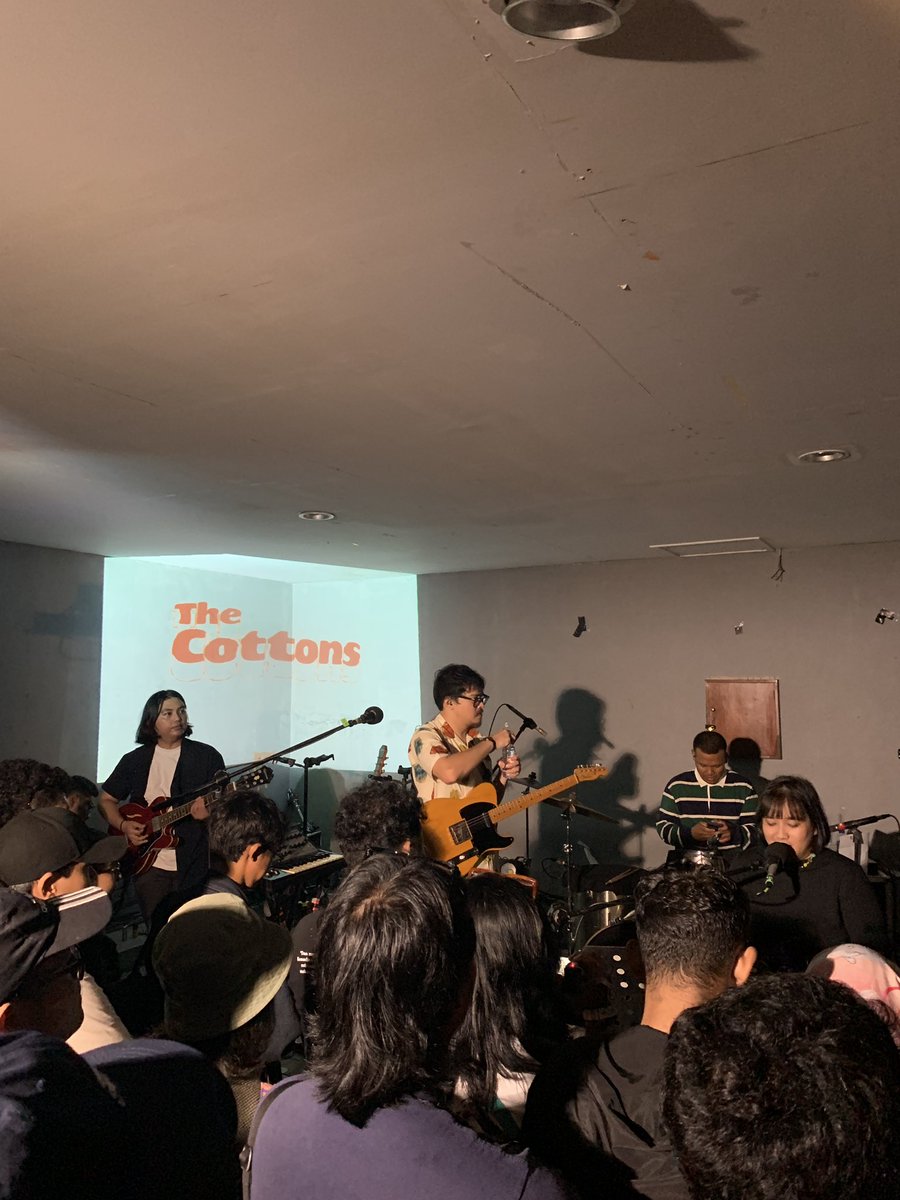 berngap's tweet image. THE COTTONS X SWELLOW MANTEB BANGET ASLII