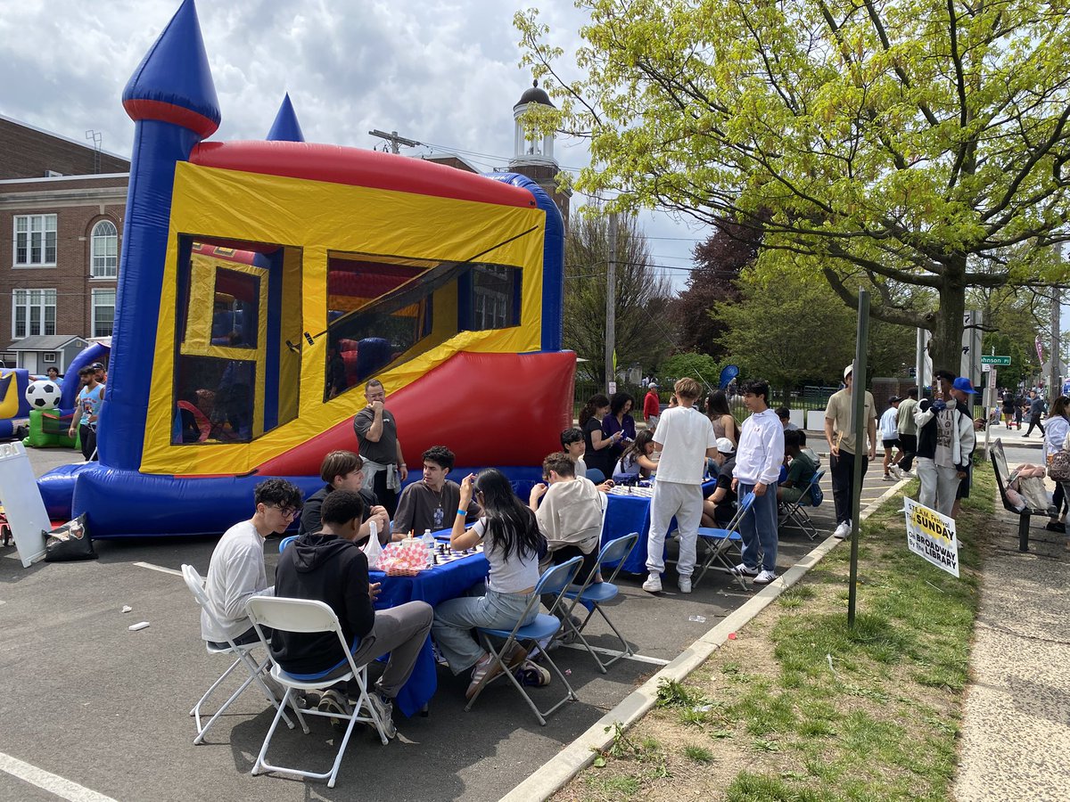 Arts Below Sunrise! Come on down!  Thank you to <a href="/AceHardware/">Ace Hardware</a> and <a href="/FoodtownStores/">Foodtown</a> for your donations!!!