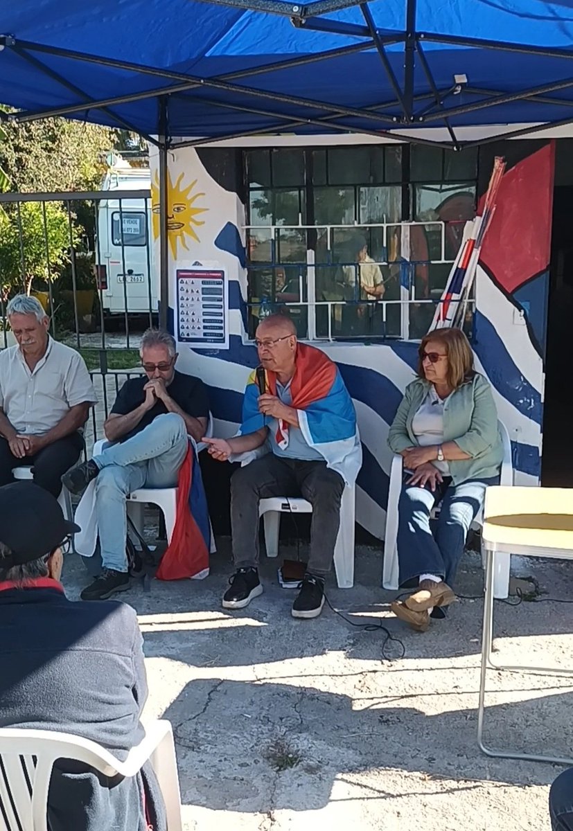 JSartoriF53's tweet photo. Ayer hemos estado en los comités Jara Martí y Beto Galeano, y en barriadas por la zona de Punta de Rieles charlando con los vecinos y comentando nuestras propuestas 
🟥🟦⬜️
@fa_popular 
@624Rumbo 
@MarioIntendent 
@MarianoTucci46 https://t.co/6u56AnTUOH