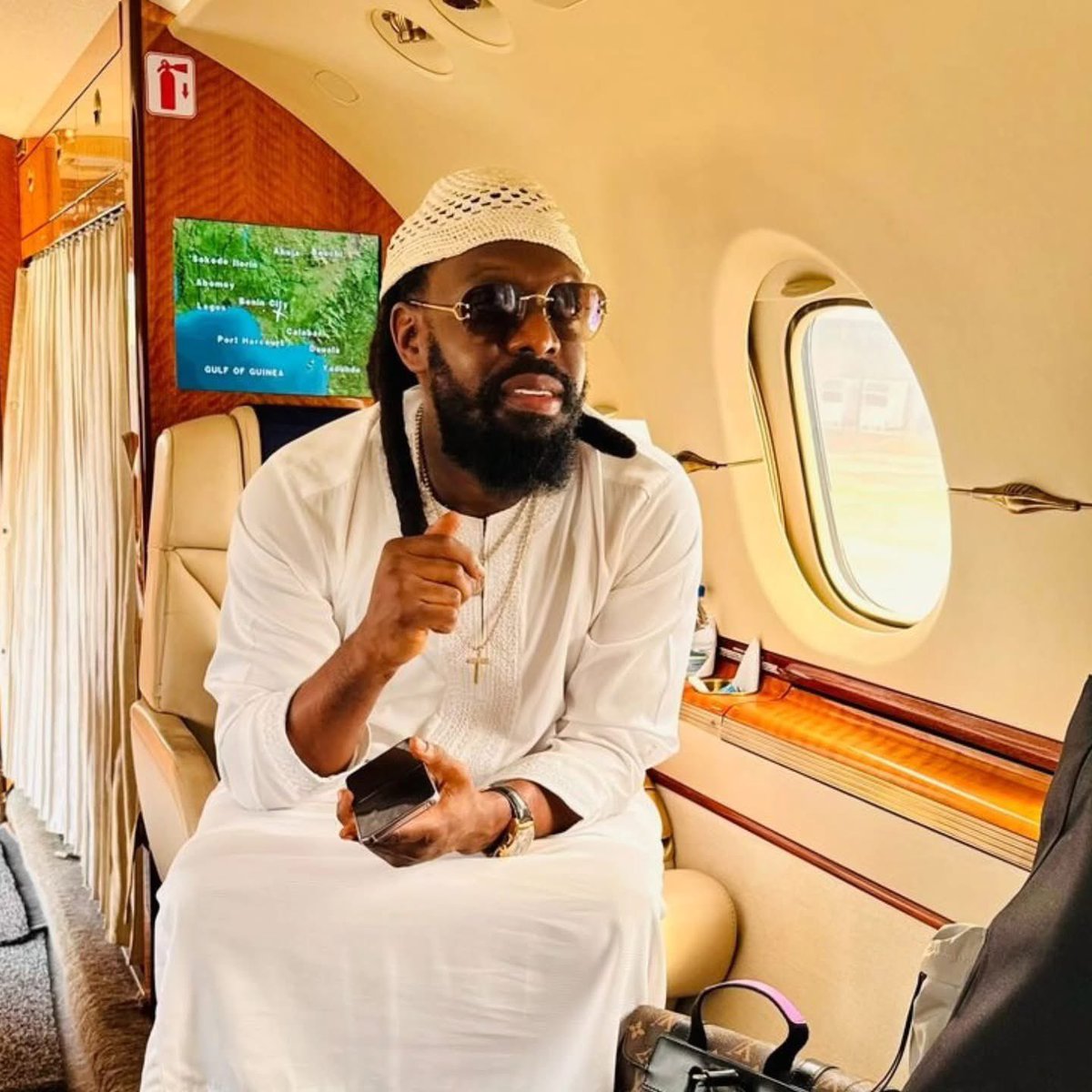 timayatimaya's tweet image. Better style. This month go sweet all of us🤞❤️