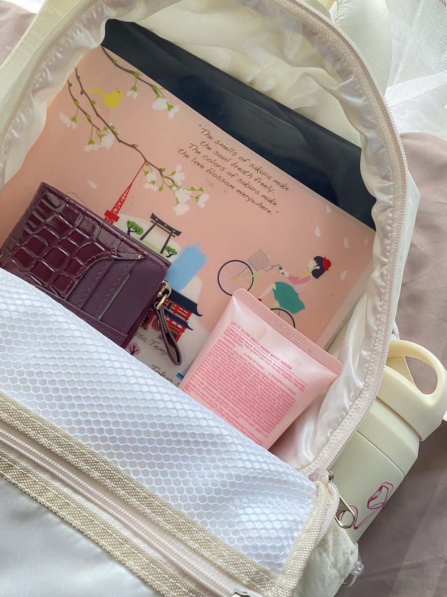 itlullabyy's tweet photo. BACKPACK ERA~

Pakai ransel ternyata senyaman itu yaaa!! apalagi kalau ranselnya lucu kekk gini, pengen aku bawa terus kemana-manaaa🤏🏻 https://t.co/463n3Dp562