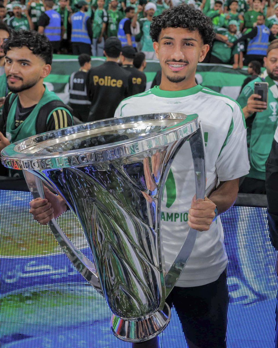 xramez241's tweet image. الف مبروك ي ملوك تستاهلون كل خير و القادم افضل باذن لله 💚💚💚💚💚💚🙏🏽
