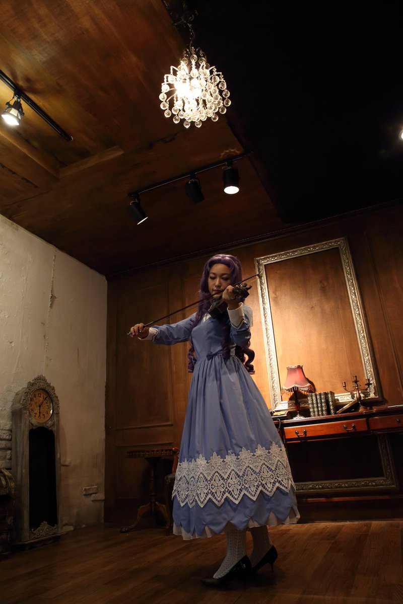 안젤리크-로잘리아 데 카탈헤나 
아마도 지금 주로 코스프레 하는 사람들이 태어나기도 전에 나온 게임일 듯...?