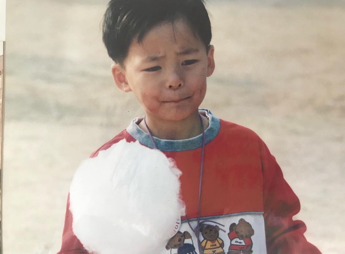 nageonheeeeya_'s tweet image. 어린이날이니까 송건희 어린이 보자🐥💙