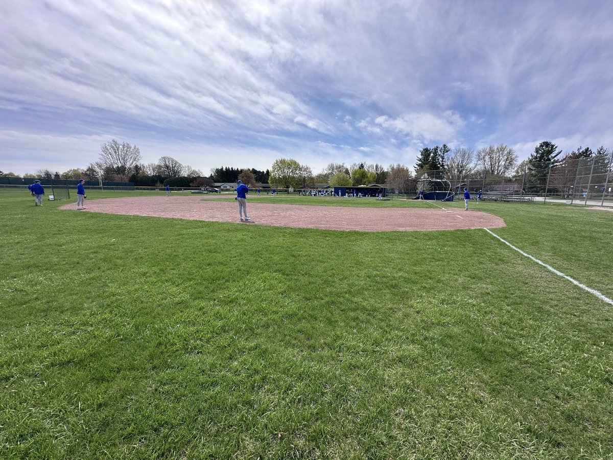 Beautiful Day at the ballpark. The <a href="/BayCollegeBSB/">Bay College Baseball</a> team (17-18, 13-10) takes on Mid Michigan (24-15, 15-8) Bay Must Win two today to qualify for the postseason. You can listen on 93.5FM &amp; AM600 and AM1450 or here:

radio.securenetsystems.net/cirruspremier/…