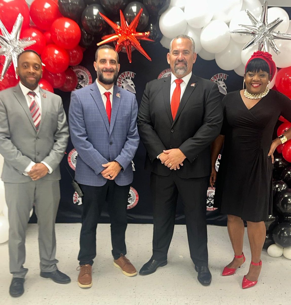 tawana_akins's tweet image. Miami Southridge Administration... SPARTAN STRONG... SPARTAN BUILT USA