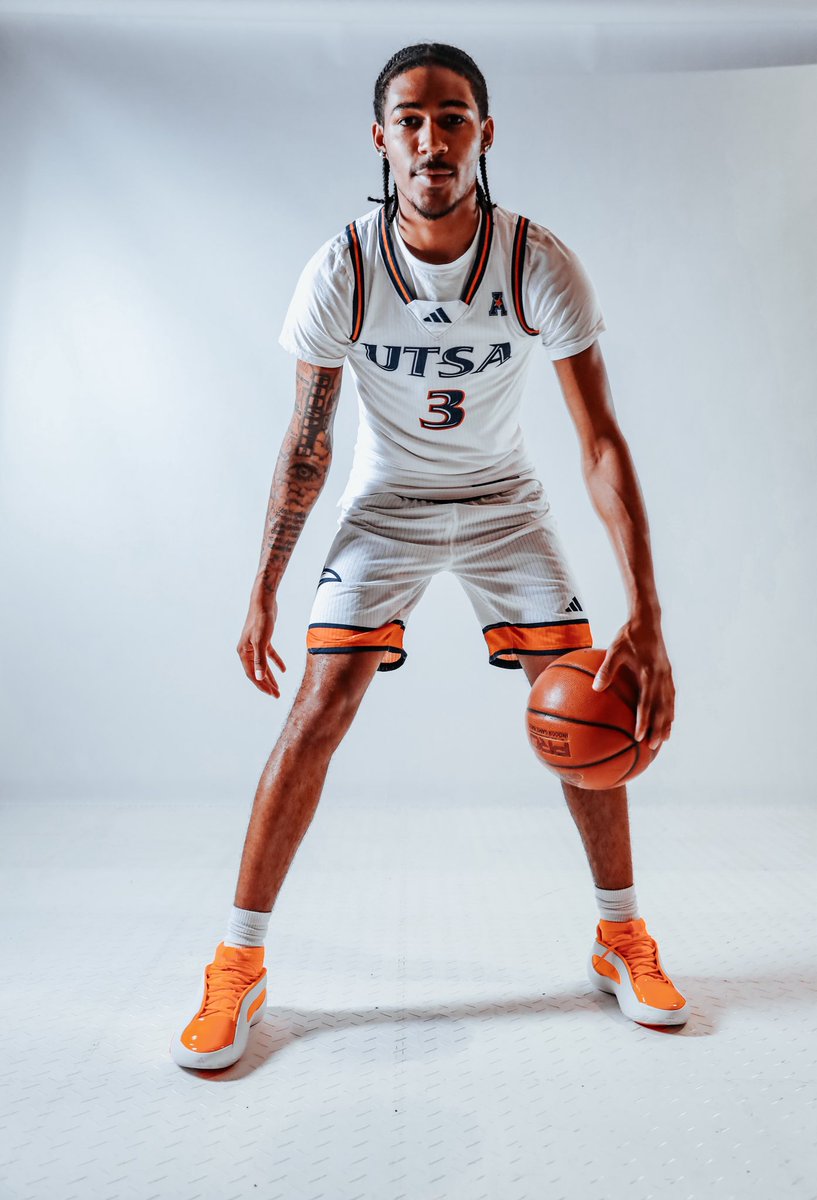 Our guy <a href="/brita1_/">Britain Harris</a> on his visit to UTSA this week! 

#notcommitted